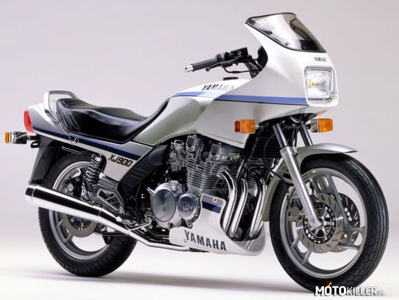 Yamaha XJ900 – wielu pokazuje czym jeździ, no to ja też. co prawda zdjęcie pochodzi z katalogu producenta, ale moja maszyna jest w trakcie renowacji i właśnie w takim malowaniu będę ją chciał wyrychtować. o sprzęcie krótko: yamaha xj900, czyli klasyczny &quot;big bike&quot;.moja pochodzi z roku 1986, czyli już mogę nią latać na rajdy weteranów szos. 899cm3, 98KM, 4,2s do 100km/h, oraz max 229km/h daje frajdę z jazdy, a spore rozmiary i niemała waga, oraz spora ładowność, powoduje że jest to fajne i wygodne moto do turystyki. jeśli dodamy do tego niską awaryjność, dużą trwałość i niskie zużycie paliwa, to czego trzeba więcej? smaczku jeszcze dodaje napęd wałkiem kardana, czyli raz na zawsze można się pożegnać z problemami jakie stwarza łańcuch. no i to brzmienie, w końcu yamaha to też instrumenty muzyczne ;)

motórzyści: moc i lewa w górę! 