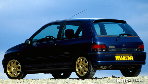 Renault Clio Williams – Ciekawostką jest, że właśnie od tego się zaczęło.Mało kto wie że To właśnie ten Clio zapoczątkował kolory niebieskiego samochodu ze złotymi felgami. Subaru podpatrzyło pomysł i zastosowali to w własnych samochodach. 