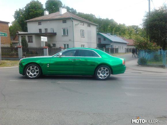 Rolls Royce Ghost – JEST MOC? Zielony Rolls Royce Ghost (z Polski) 