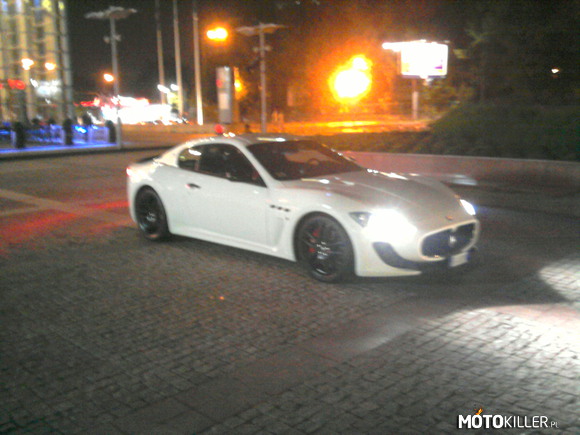 Maserati granturismo mc stradale jedyny w polsce – Zdjecia akurat robili panowie do polskiej kampani reklamowej Maserati 
