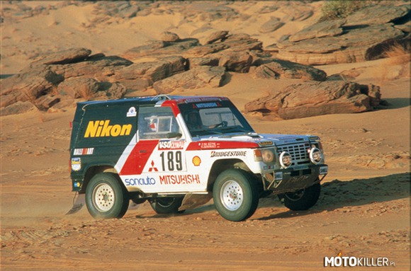 Mitsubishi Pajero Evo Dakar 1985 – pierwszy japoński samochód, który wygrał Rajd Dakar, załoga:  Patrick Zaniroli, Jean Da Silva 
