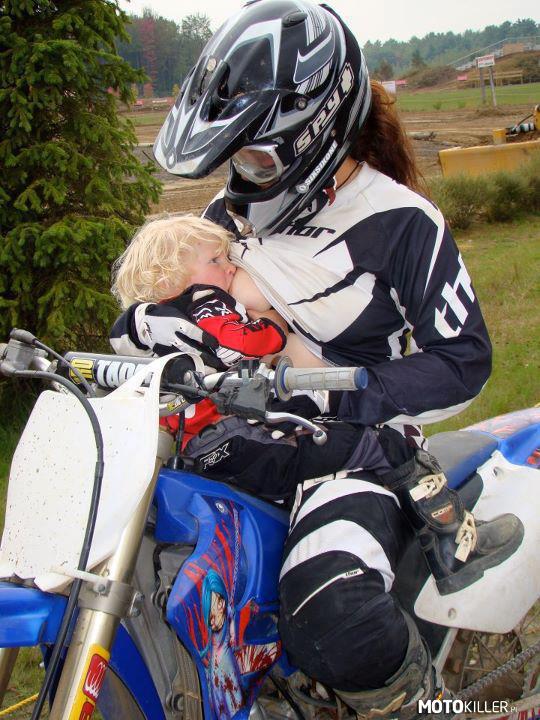 Ajjj – Miłość do motocykli wyssana z mlekiem matki. Dosłownie. 
