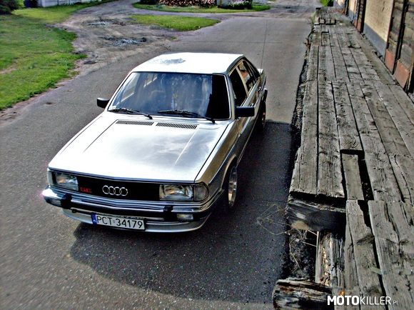 Audi 100 C2 –  