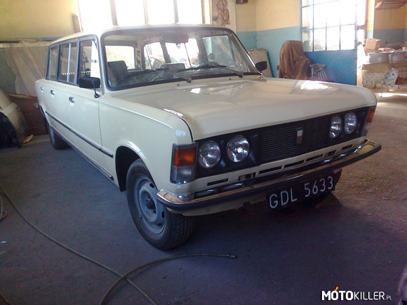FIAT125p – Fiat 125p,limuzyna. Jeszcze polska nie zginęła. 