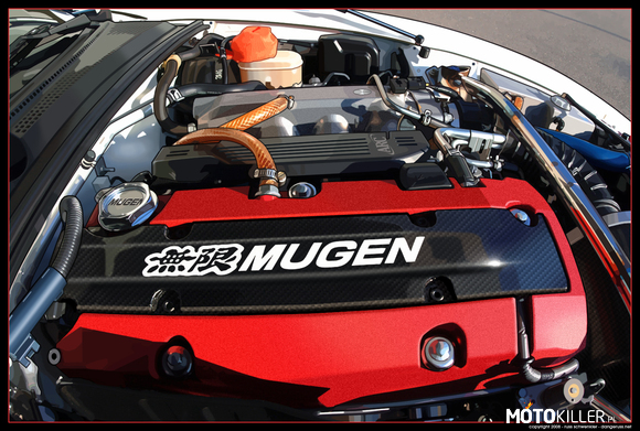 Mugen - po japońsku BEZ OGRANICZEŃ – na zdjęciu silnik F20C w Hondzie S2000 