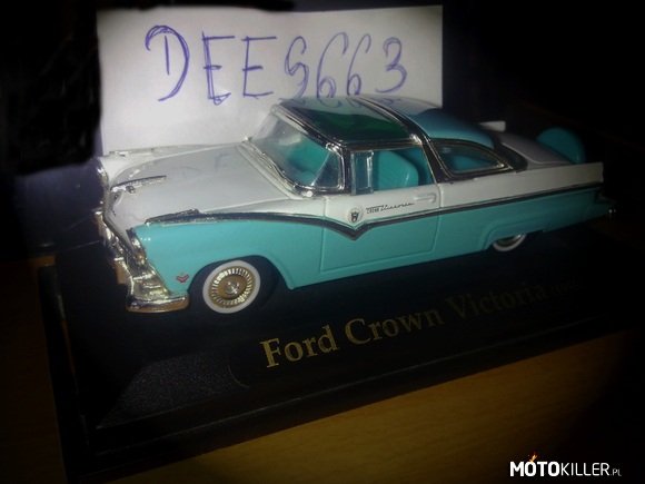Modelarstwo: FORD CROWN VICTORIA 1955 rok – model gotowy 
