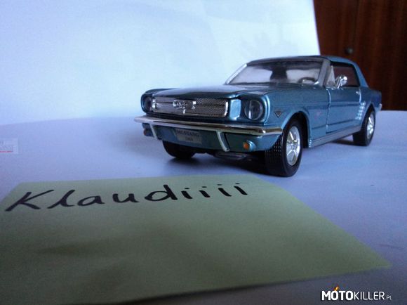 Modelarstwo: Ford Mustang – Skala 1:24 firma nieznana, kupiony w całości i taki pozostanie :) 
