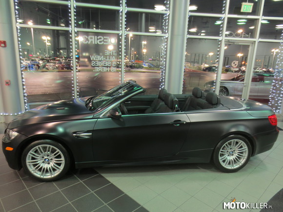 Matowa suczka. – 2013 BMW M3 Cabrio, czarny mat. 