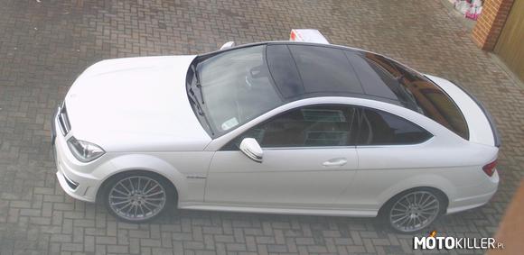 Mercedes C – ala mafia z Dubaju


ps. widok z okna 