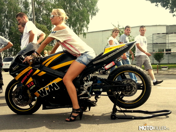 Dobre bo polskie – motocykl - zbudowany w PL
dziewczyna - urodzona w PL 