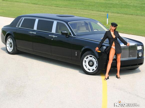 Ktoś zamawiał limuzynę z szoferem? – Rolls-Royce Phantom Black Tie 