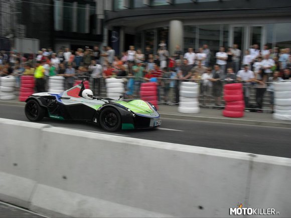 Taki samochodzik – Zrobione w Warszawie podczas Verva Street Racing 2011 