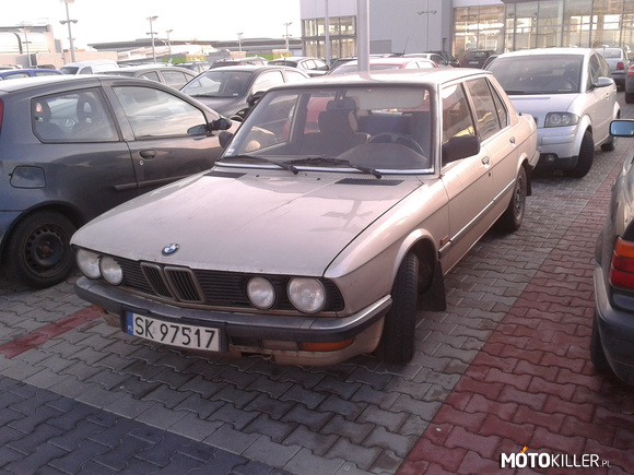 BMW E28 - Klasyka – dach SCC - Katowice 