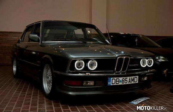 BMW E12 –  