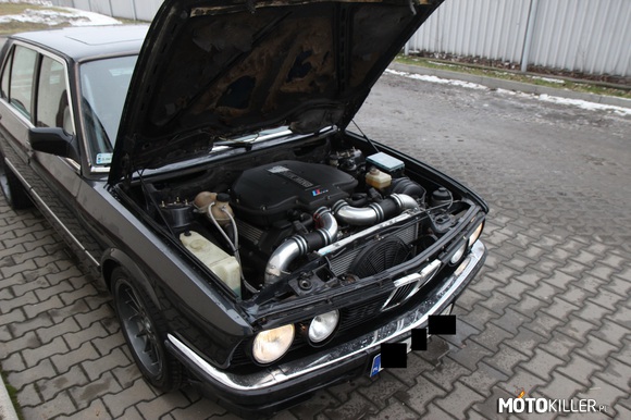 BMW E28 &apos;82 –  