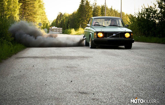 Volvo – Bardzo ładny okaz staroci. Diesel musi dymić! 