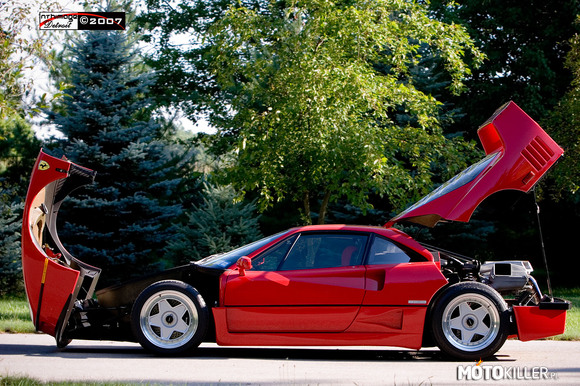 Czerwony potworek – Ferrari F40 
