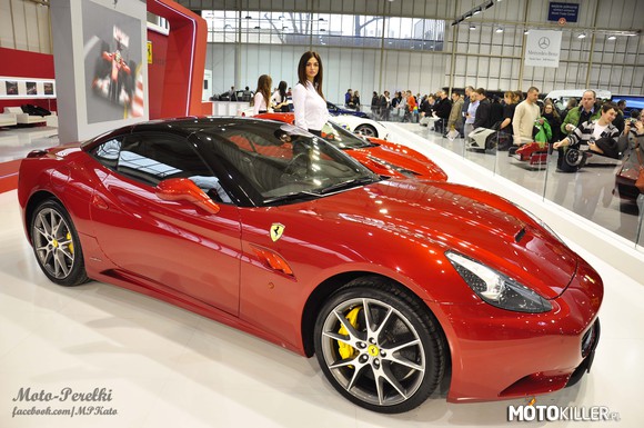 Ferrari California i piękna hostessa – http://www.facebook.com/MPKato 