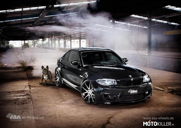 BMW 1M –  