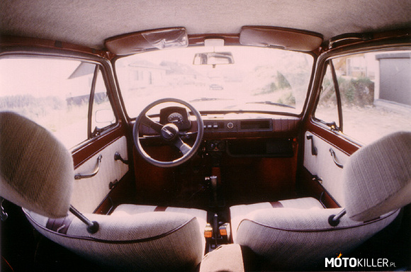 Fiat 126 RED – Nie łatwo jest zaprojektować ciekawe i estetyczne wnętrze w tak małym samochodzie jakim jest 126&apos;tka. Italii się udało 