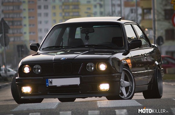 BMW E30 325i –  