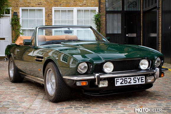 Aston Martin V8 Volante – Aston Martin V8 - sportowy samochód osobowy produkowany przez brytyjską firmę Aston Martin w latach 1969-1989. Dostępny jako 2-drzwiowe coupé. Następca modelu DBS. Do napędu użyto silnika V8 o pojemności 5,3 litra. Moc przenoszona była na oś tylną poprzez 5-biegową manualną skrzynię biegów ZF. Samochód został zastąpiony przez model Virage. Samochód był także dostępny jako 2-drzwiowy kabriolet, wersja ta występowała pod nazwą V8 Volante. Łącznie wyprodukowano 4021 egzemplarzy modelu V8 (wliczając Volante i Volare). 