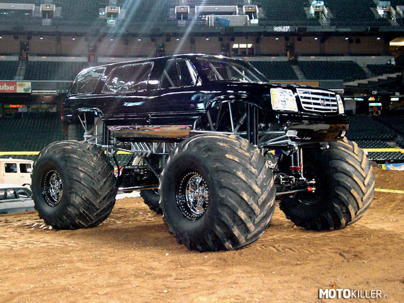 Monster Truck – Nietypowy Cadillac Escalade 