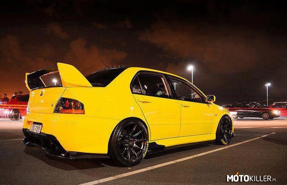 Żółte Mitsubishi – i jeszcze te czarne felgi 