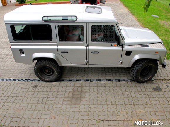 Land Rover –  