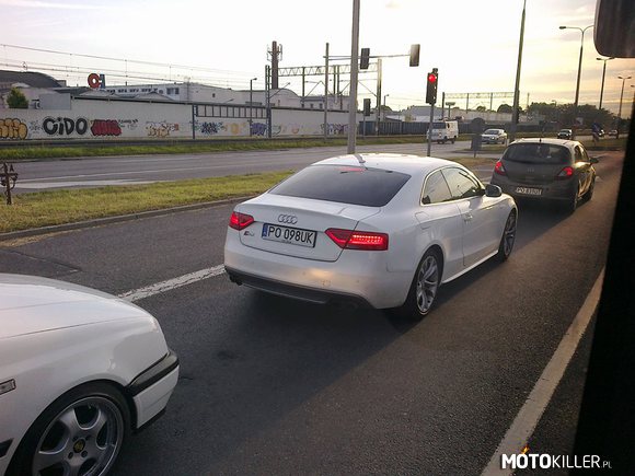 Spotkane w drodze powrotnej - Audi S5 Sportback – Model 	3.0 TFSI
Pojemność 	2995 cm3
Moc / Obr. 	333 KM / 5500
Moment / Obr. 	440 Nm / 2900
0 - 100 km/h 	5,4 s.
Prędkość maks 	250 km/h

Cudo :) 