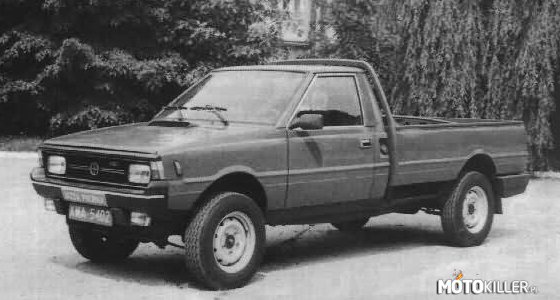 Polonez 4x4 – Jak już wcześniej wspomniano, równolegle z pracami nad dostawczą wersją Poloneza, trwały prace nad jego wersją z napędem na obie osie. W latach 1986-1989 zaprojektowano, wykonano i przebadano prototyp Poloneza Pick-up z napędem na 4 koła. Samochód został zaprezentowany na pierwszomajowym pochodzie w 1988 roku. Różnice, względem prototypowych pick-upów, poza układami przeniesienia napędu i zawieszenia, obejmowały wzmocnioną podłogę, zmienioną konstrukcje podłużnic ramy, koło zapasowe przeniesiono pod skrzynię ładunkową, ze względu na fakt, iż samochód był wyższy, zamontowano dodatkowe stopnie ułatwiające wchodzenie. Do samochodu wykonano dwie wersje plandeki. 
 Tylne zawieszenie wyposażone zostało w dodatkowy stabilizator, w przednim piasty i zwrotnice zostały przystosowane do przenoszenia napędu. Wszystkie wały napędowe pochodziły z seryjnego Poloneza, zaś przedni most - był przekonstruowanym tylnym. Półosie napędowe, pochodziły z terenowej Łady Niva 2121. 