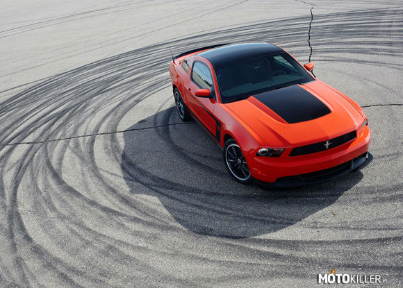 Ford MUSTANG –  