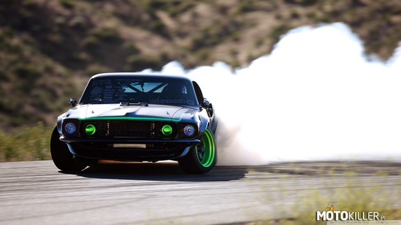 Ford Mustang Drift – ŁUUUTUTUTUTUTUTUTUTUTU :D :D 