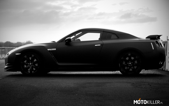 GT-R From The Darkness –  