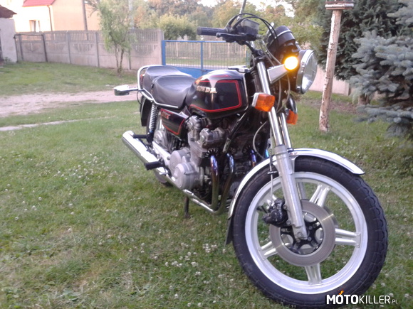 Piękna 34 letnia Honda CB750K –  