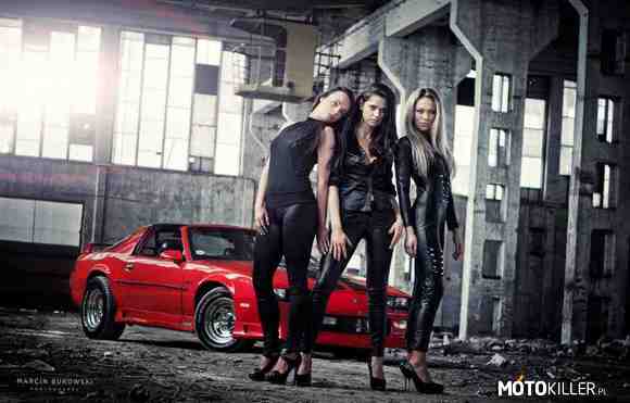 Car girls –  