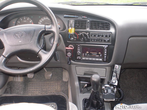 Toyota Camry 3,0 v6 –  