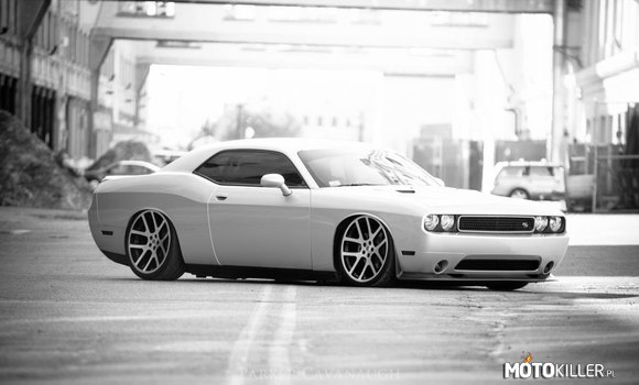 Dodge Challenger –  