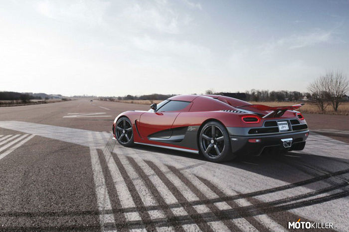 Koenigsegg Agera R – Jakby komuś na myśl przyszło powiedzieć że szwedzkie samochody są nudne. Szwedzka bestia! 