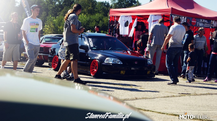 Stanced Familia - Summer Cars Party 2013 – Więcej:
http://www.stancedfamilia.pl/2013/09/summer-cars-party-2013-dzien-1.html 