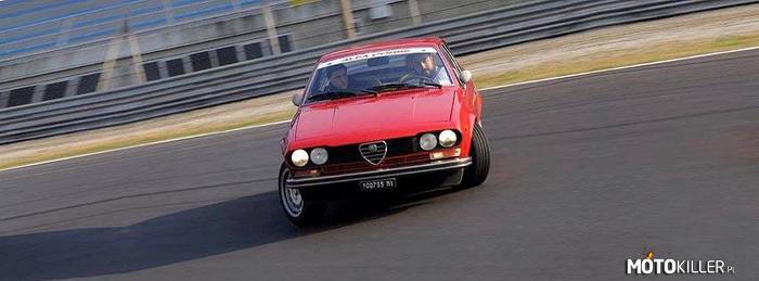 Alfa GTV bokiem –  