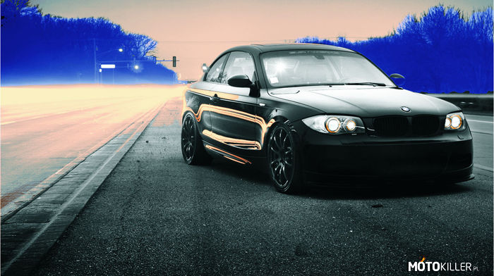 BMW – Koloryzacja - Efekt nudy na lekcji.

Corel Photo Paint 12 