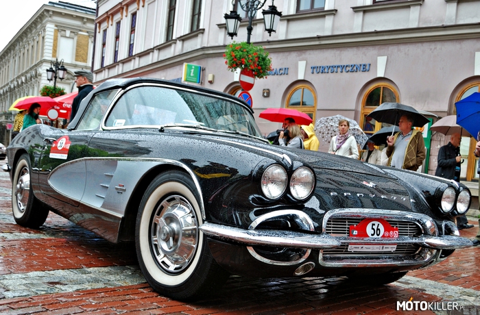 Piękna Corvette –  