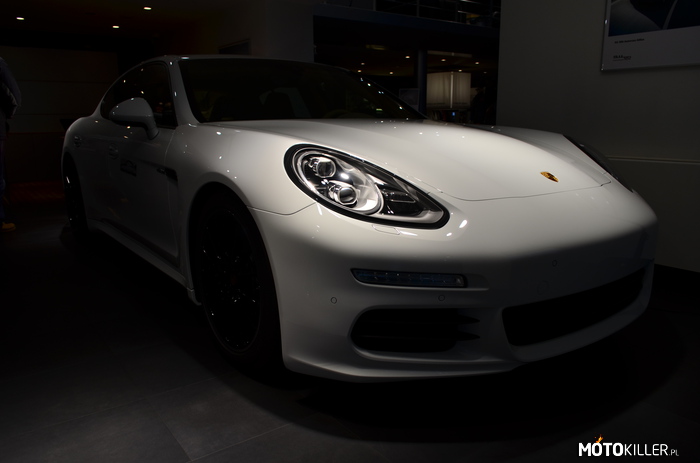 Porsche Panamera – Ładny efekt wyszedł. I dobrze bo Panamera nie należy do ładnych samochodów, szczególnie po liftingu 