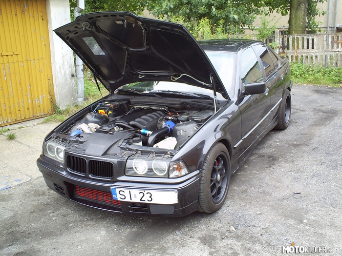 BMW  E36 – Witam, chciałbym przedstawić BMW mojego ojca,
Więcej pod adresem:
http://bmwklubpoludnie.pl/viewtopic.php?t=3217&postdays=0&postorder=asc&start=0 