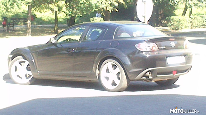 Seria pt. &quot;Zacne pojazdy spotkane w Radomsku&quot; – Mazda RX-8 