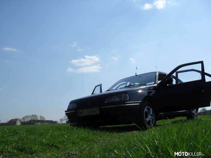 Samochód taty sprzed paru lat Peugeot 405 GLD 1.9D – Takiego jeszcze tu nie widziałem. Jeśli ktoś chce mogę dać więcej zdjęć puga. 