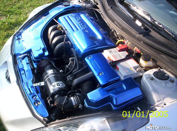Na niebiesko – komora Toyota Celica 