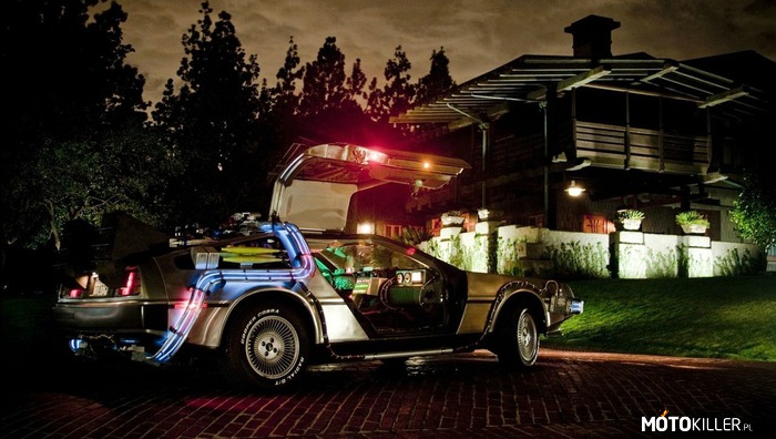 Delorean DMC 12 – Samochód z filmu „Powrót do przyszłości” 