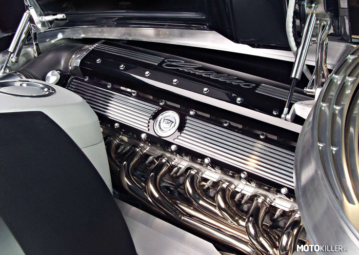 Silnik Cadillaca Sixteen – Wrzuciłem Cadillaca to wrzucam jeszcze jego silnik. Niesamowita koncepcyjna jednostka. Dane techniczne:
16 cylindrów w układzie V16, pojemność skokowa 13,6 litra
Moc 1 000 KM/745 kW przy 6 000 obr/min
Moment obrotowy 1 355 Nm przy 4 300 obr/min 